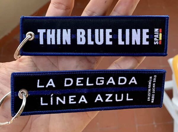 llavero delgada linea azul