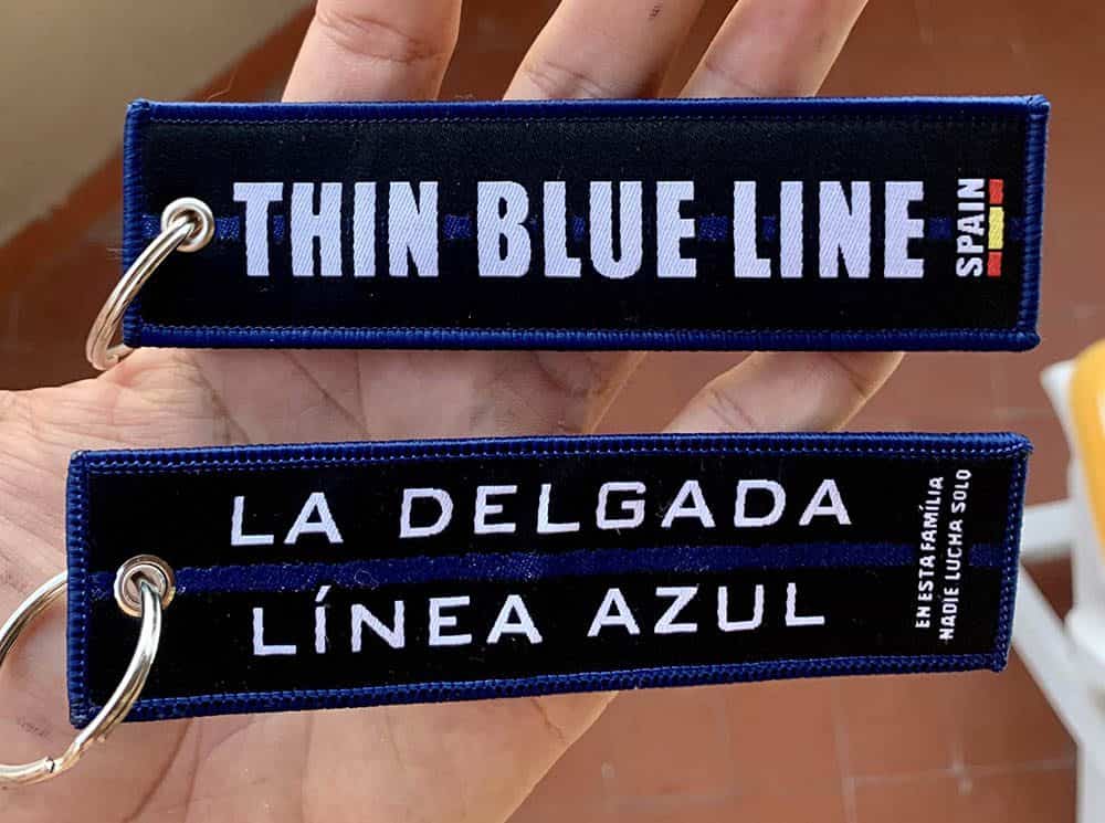 llavero delgada linea azul