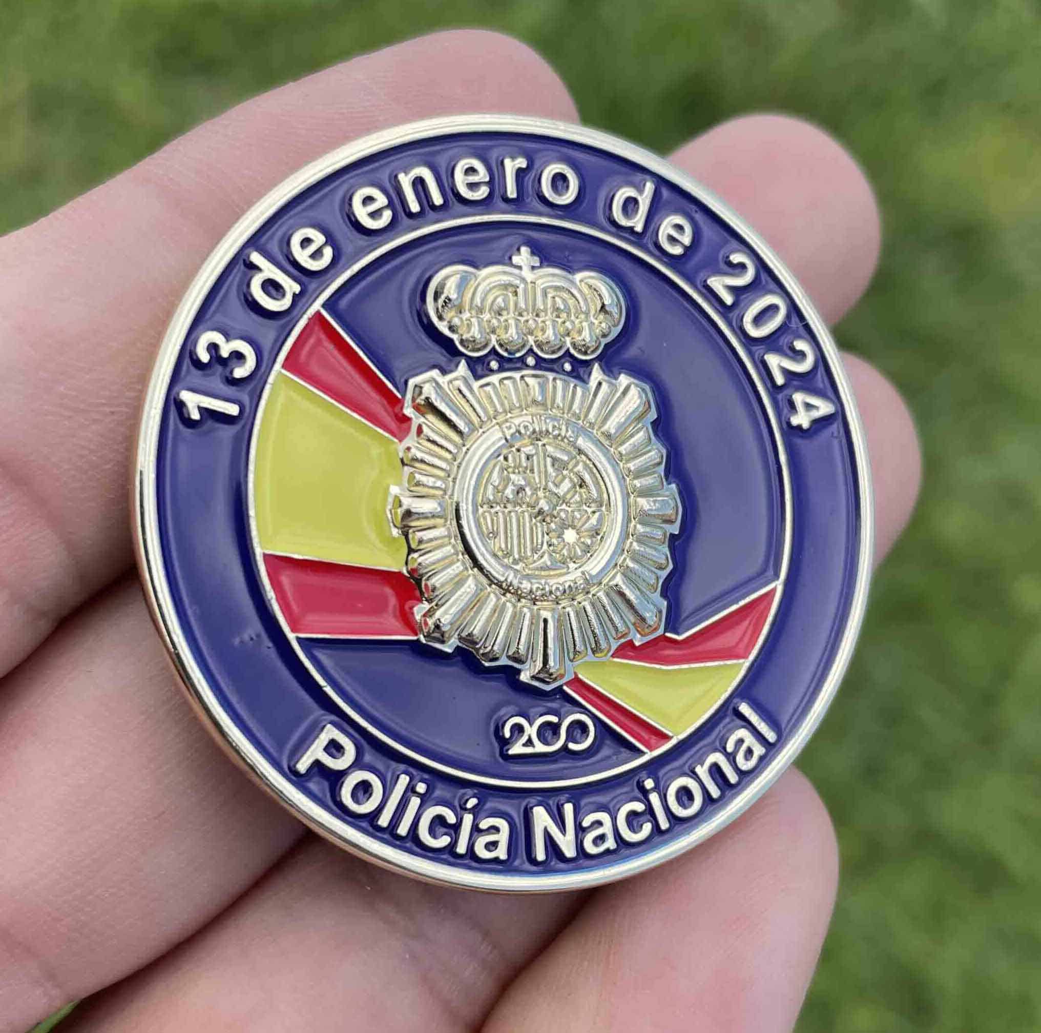 Moneda conmemorativa del 200 aniversario de la Policía Nacional - Imagen 3
